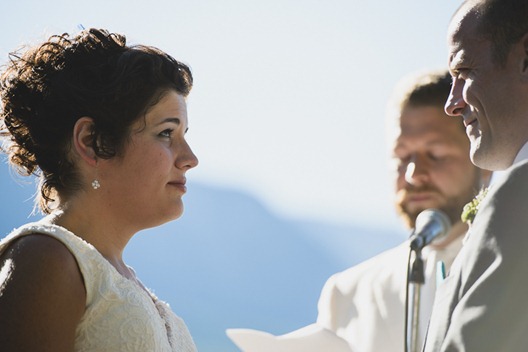 teary bride by kootenay wedding photographer electrify photography