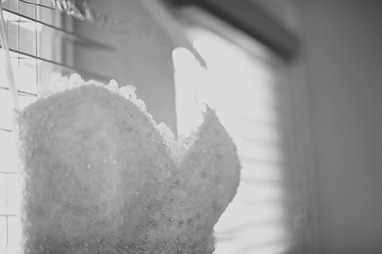 wedding dress detail in black and white at vintage okanagan wedding by nelson, kelowna, bc, wedding photographer electrify photography