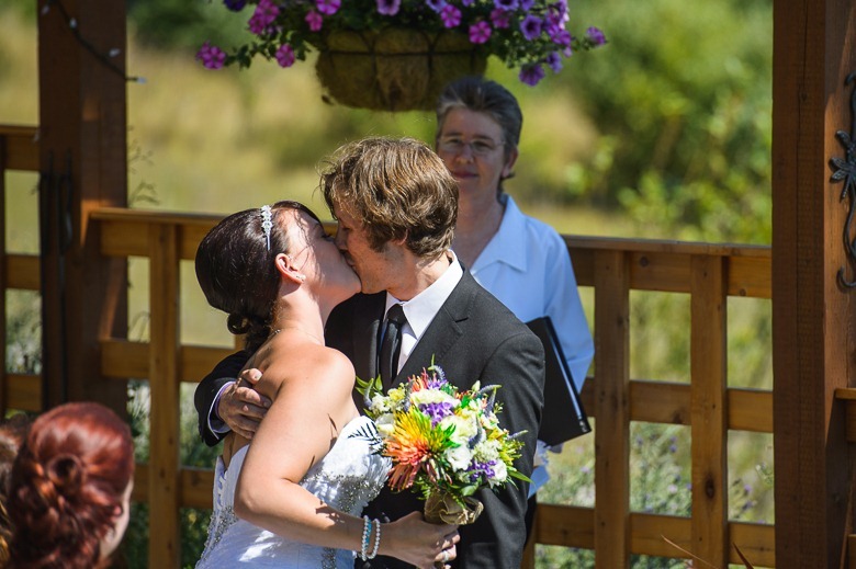 bronwyn-liam-nelson-bc-kootenay-backyard-wedding-electrify-photography-21