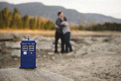 doctor who, engagement session, TARDIS