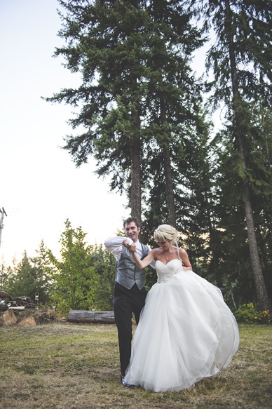 ashley-chance-dorval-nelson-bc-kootenay-wedding-electrify-photography-e-128