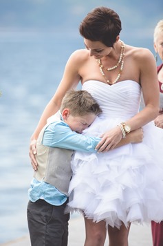 kootenay-wedding-beach-glam-intimate-lake-yacht-boat-electrify-photography-nelson-bc-56