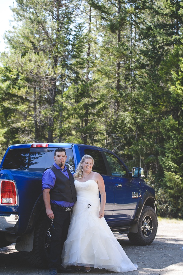 metal-hunting-kootenay-meadow-creek-wedding-electrify-photography-bc-15