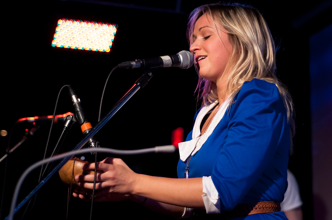 Ashleigh Ball of Hey Ocean performing music at Spiritbar in Nelson, BC, photo by Electrify Photography
