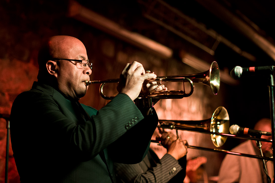 Ron Tooley joins Maceo Parker on trumpet at Spiritbar in Nelson, BC, photo by Electrify Photography