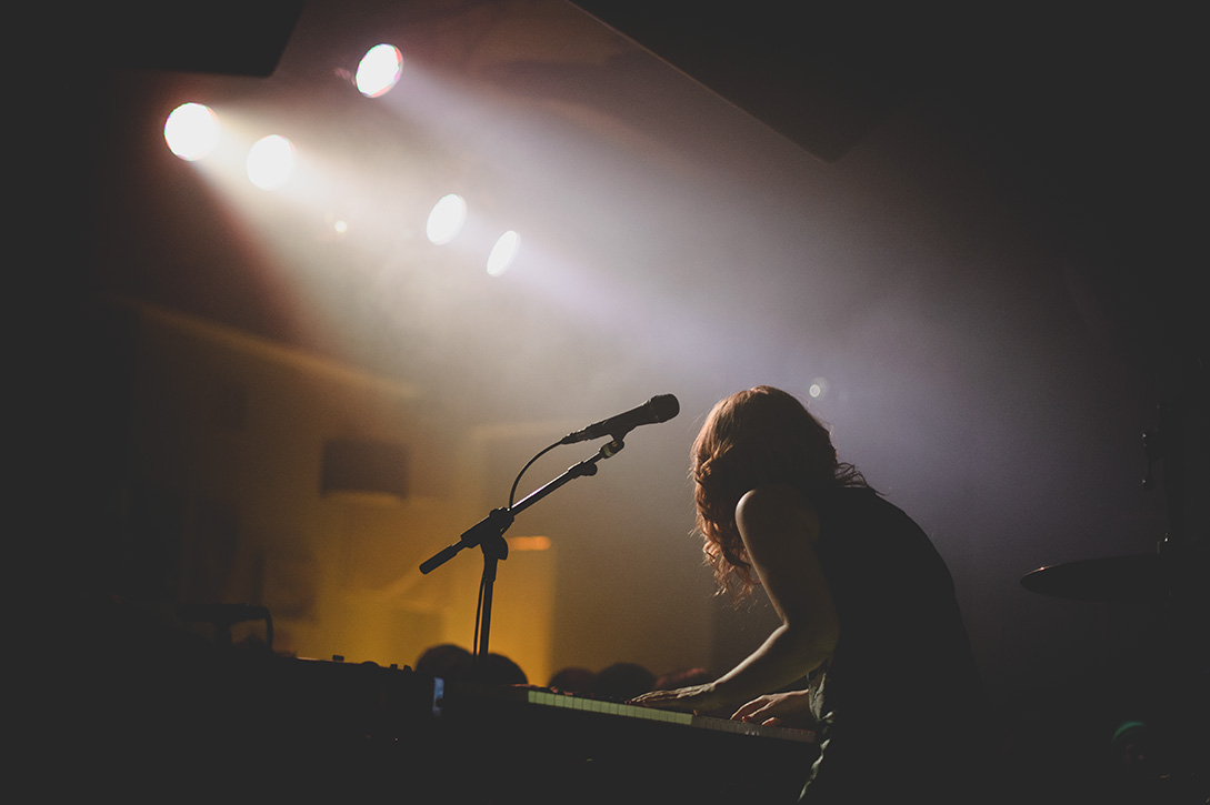 Ali Siadat of Vancouver band, Mother Mother, plays the keyboard at the Royal on Baker in Nelson, BC, photo by BC Music Photographer Emilee Zaitsoff of Electrify Photography